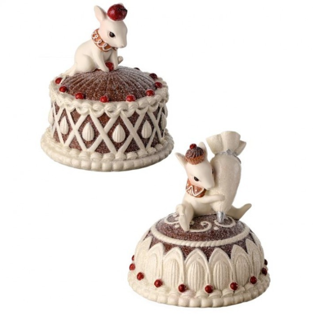 4.5" Resin Mouse On Gingerbread Cake 2AS-Pre-Order