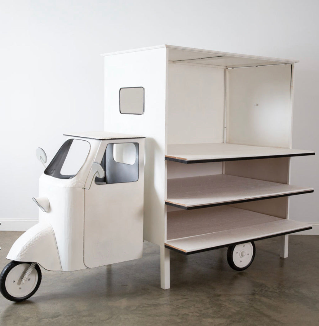 Piaggio Display Cart